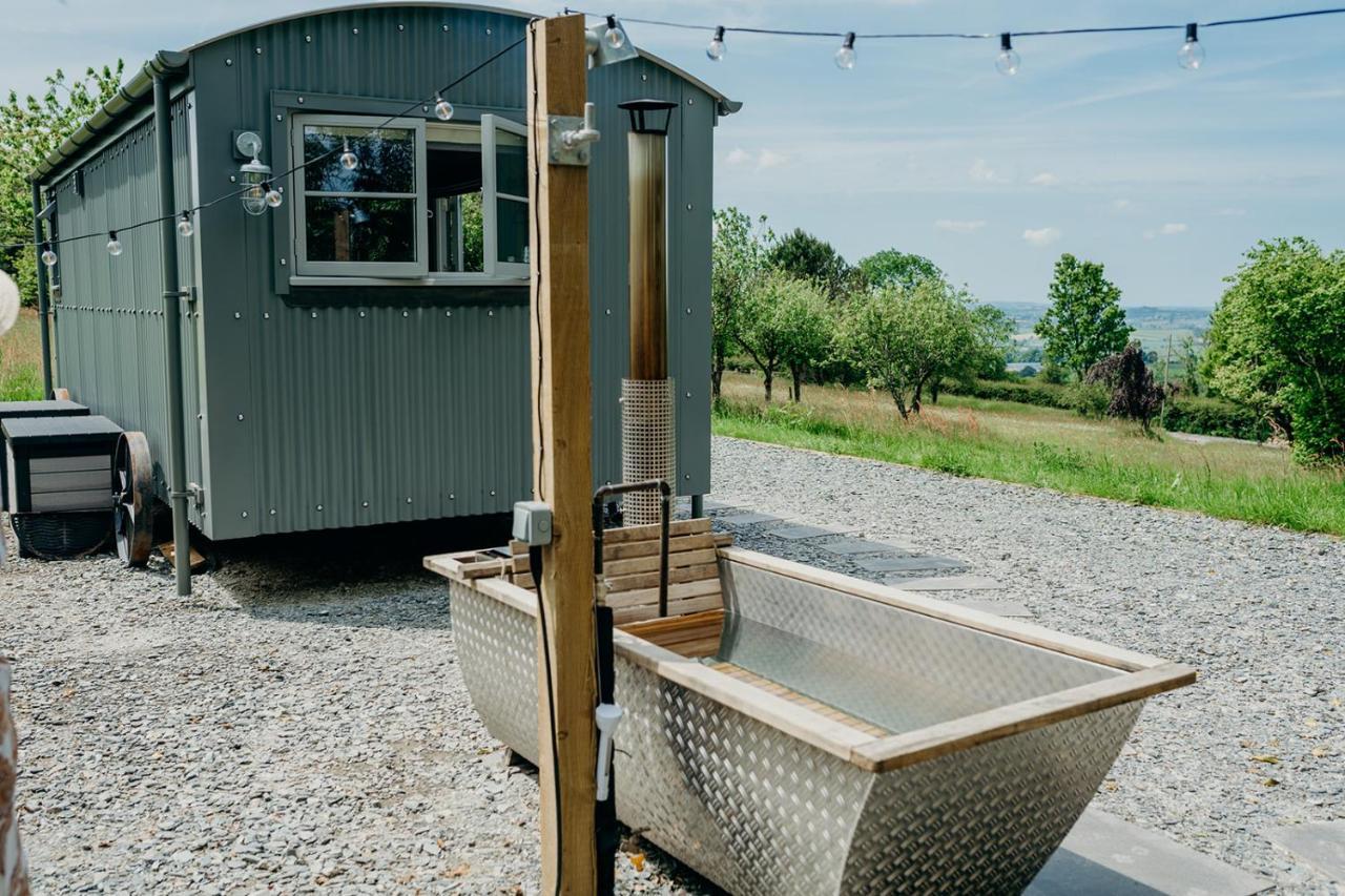 Blatchford Briar - Award Winning Private Shephards Huts With Their Own Secluded Hot Tubs Milton Abbot Exteriör bild